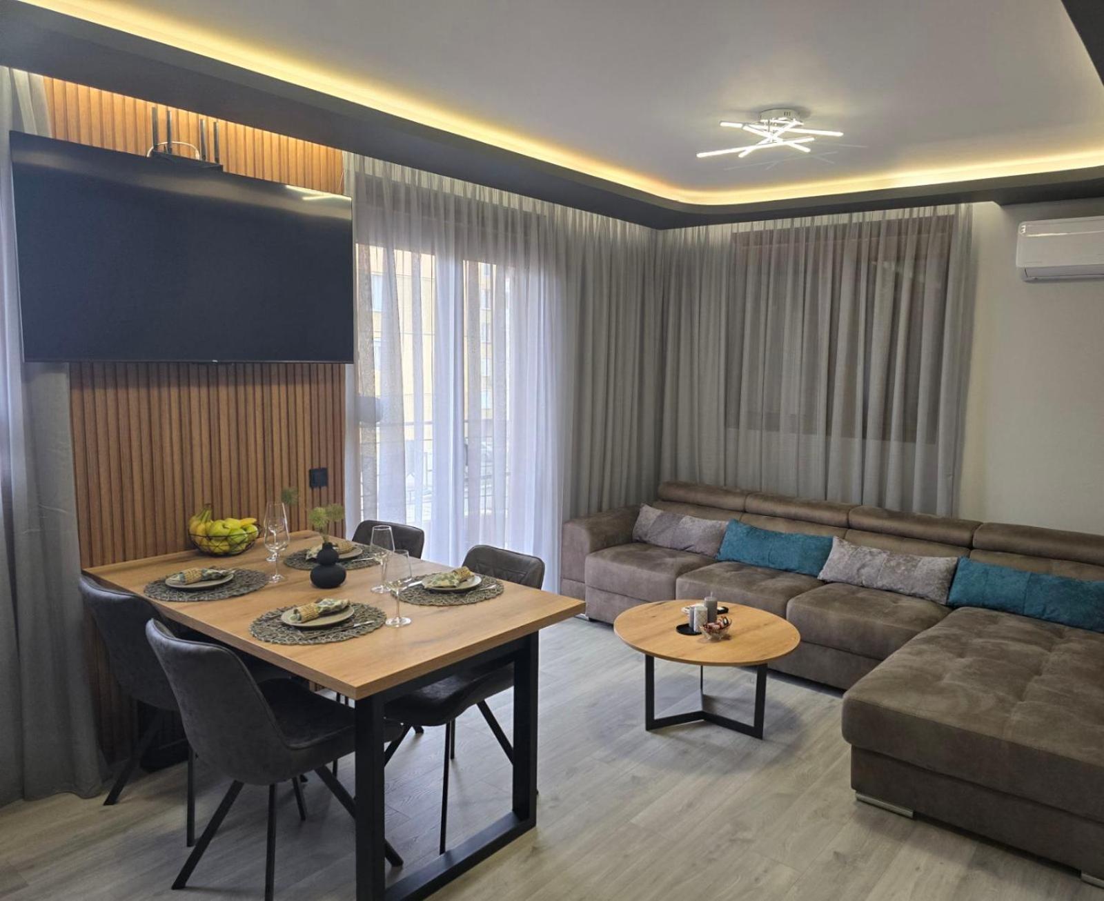 Luxury City Centre Appartment Iva Сливен Экстерьер фото